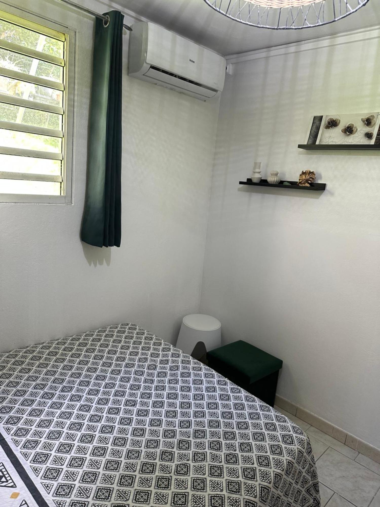 Corossol Apartment ฟอร์-เดอ-ฟร็องส์ ภายนอก รูปภาพ
